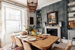 Central Townhouse With Garden Free Parking