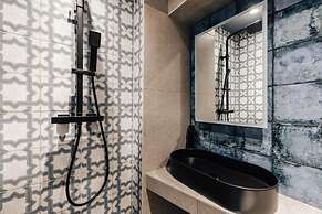 Central Townhouse With Garden Free Parking