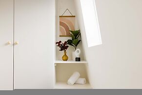 Stylish 2 Bedroom Apartment - Shepherd s Bush