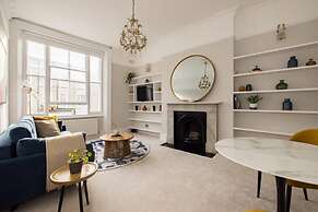 Chic Sunlit Earls Court Flat