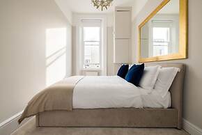 Chic Sunlit Earls Court Flat