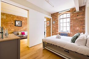 Central Soho Loft With A C Concierge