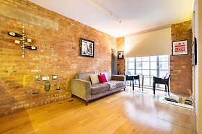 Central Soho Loft With A C Concierge