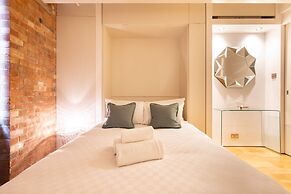 Central Soho Loft With A C Concierge