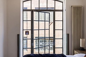 Soho Warehouse Loft With Concierge Lift