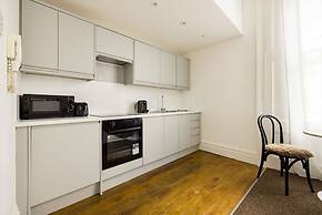 Spacious Apartment With Office Rear Terrace