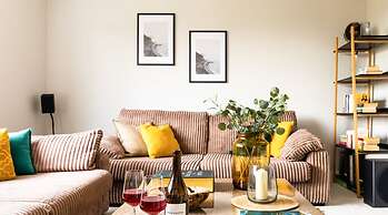 Luxury Home With Garden Gym Roof Terrace