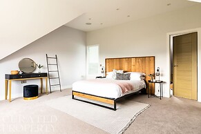 Luxury Home With Garden Gym Roof Terrace