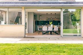 Luxury Home With Garden Gym Roof Terrace