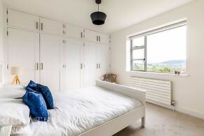 Luxury Home With Garden Gym Roof Terrace