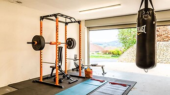 Luxury Home With Garden Gym Roof Terrace