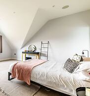 Luxury Home With Garden Gym Roof Terrace