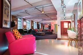 Luxurious Loft Central Soho - 3 Bedrooms Office