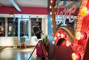 Luxurious Loft Central Soho - 3 Bedrooms Office