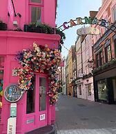 Luxurious Loft Central Soho - 3 Bedrooms Office