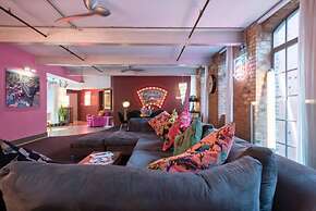 Luxurious Loft Central Soho - 3 Bedrooms Office