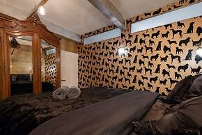 Luxurious Loft Central Soho - 3 Bedrooms Office