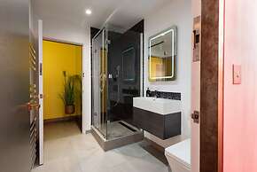 Luxurious Loft Central Soho - 3 Bedrooms Office