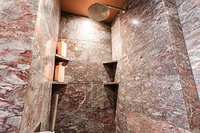 The Circus Apartment With Terrace Free Parking