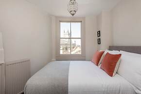 Divine Georgian Townhouse in the Heart of Bath