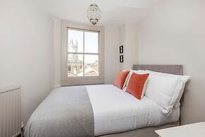 Divine Georgian Townhouse in the Heart of Bath