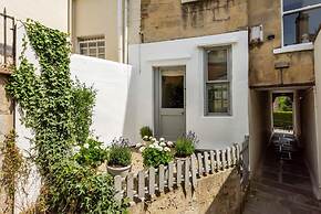Divine Georgian Townhouse in the Heart of Bath