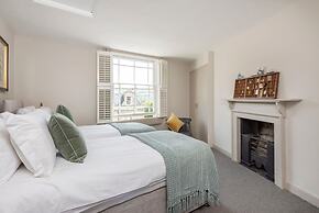 Divine Georgian Townhouse in the Heart of Bath