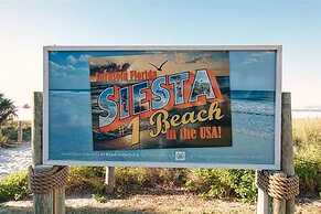 Siesta Beach Retreat Poolside Paradise 2BR Condo