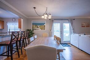 Lovely 3 Bedroom First Floor Condo on Golf Course