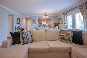 Lovely 3 Bedroom First Floor Condo on Golf Course