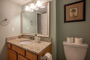 Lovely 3 Bedroom First Floor Condo on Golf Course