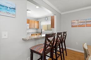 Lovely 3 Bedroom First Floor Condo on Golf Course