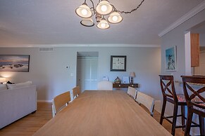 Lovely 3 Bedroom First Floor Condo on Golf Course