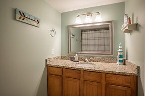 Lovely 3 Bedroom First Floor Condo on Golf Course