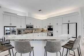 Siesta Key Marvel Pool SPA Deeded Beach Access