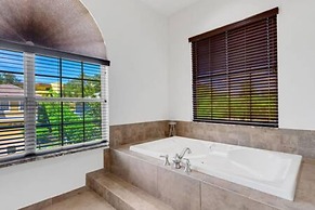 Siesta Key Marvel Pool SPA Deeded Beach Access