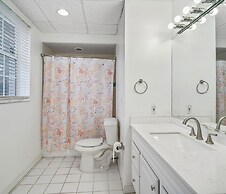 Siesta Key Marvel Pool SPA Deeded Beach Access