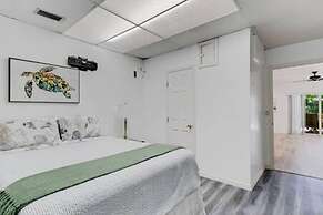 Siesta Key Marvel Pool SPA Deeded Beach Access