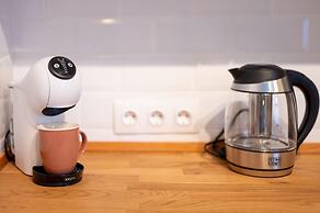 Design 1bdr Apartment Near City Center