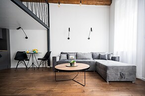 140 SQM Apartment With 4 Units - Great FOR Groups
