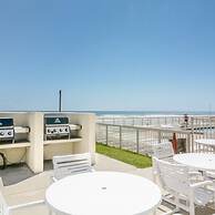 Ocean View 5th Floor Castle Reef Condo Overlooking Pool and Beach Cr52