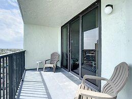 Ocean View With a Beachfront Pool at Ocean Trillium Condo 701