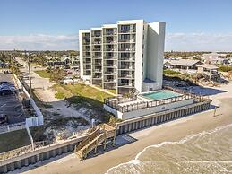 Ocean View With a Beachfront Pool at Ocean Trillium 301