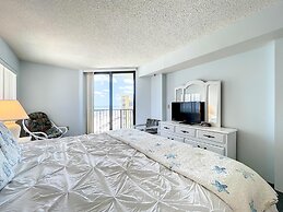 Ocean View With a Beachfront Pool at Ocean Trillium Condo 704