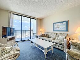 Ocean View With a Beachfront Pool at Ocean Trillium Condo 704