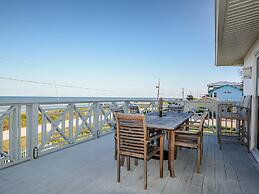 Beachfront Home With Large Deck Perfect for Families - 6492 S Atlantic