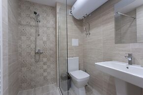 Modern 1bdr Apartment Near Center - Free Parking