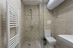 Modern 1bdr Apartment Near Center - Free Parking