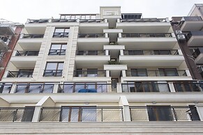 Modern 1bdr Apartment Near Center - Free Parking