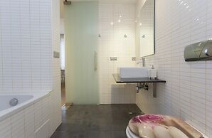 Modern Apartment in the City Center